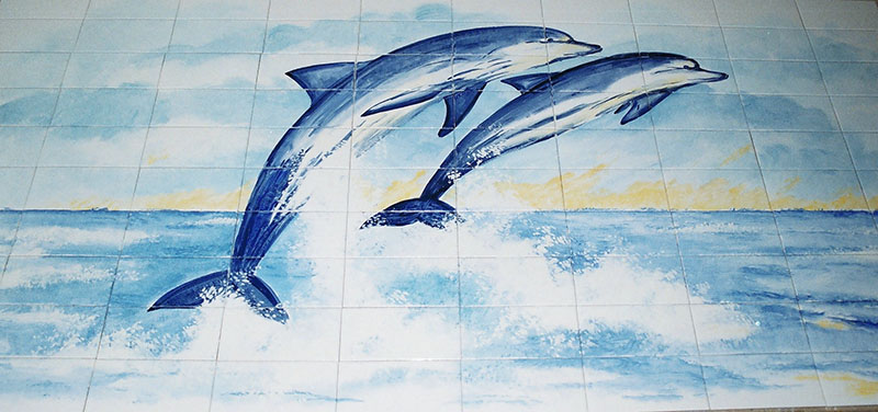 dauphins en fond de piscine